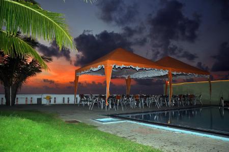 Отель Hikkaduwa Beach Hotel в Хиккадува - Шри-Ланка