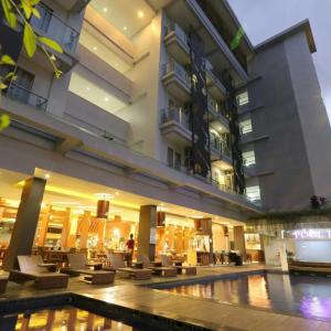 отель Crystal Lotus Hotel Yogyakarta