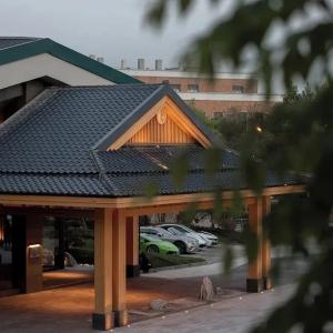 отель Hyakumangoku Onsen Hotel