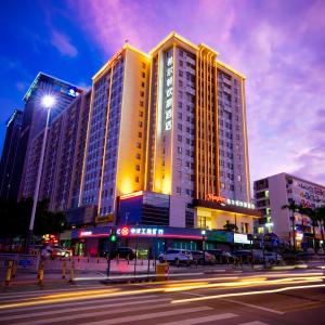 отель Hampton by Hilton Shenzhen Bantian
