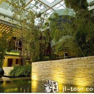 отель Royal Garden Hotel
