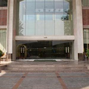 отель Holiday Inn Donghua Shenzhen