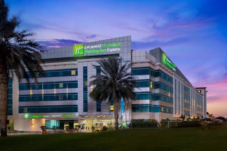 Отель Holiday Inn Express Dubai Airport в Дейра - ОАЭ