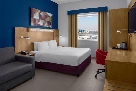 Отель Holiday Inn Express Dubai Airport в Дейра - ОАЭ