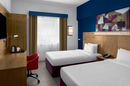 Отель Holiday Inn Express Dubai Airport в Дейра - ОАЭ