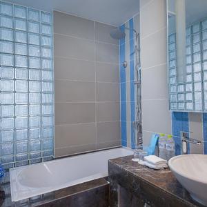 отель Holiday Inn Express QINGDAO WEST COAST by IHG