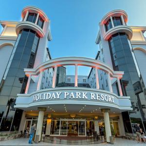 отель Holiday Park Resort