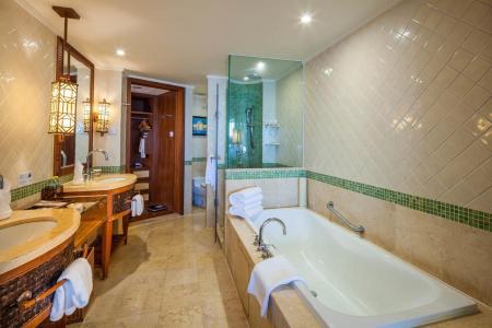 Отель Horizon Resort & Spa в Бухта Ялонг - Китай