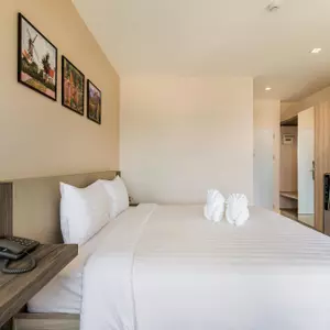 отель Evergreen Suite Hotel