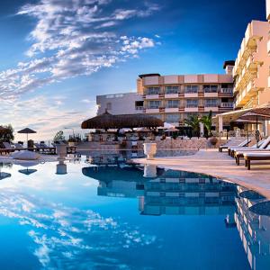 отель Hotel Carina