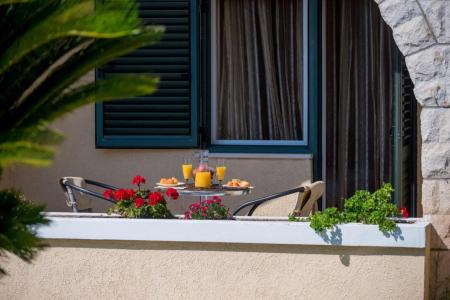 Отель WGrand Hotel  в Петровац - Черногория