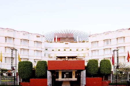 Howard Plaza The Fern Agra