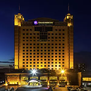 отель Grand Mercure Urumqi Hualing