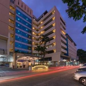 отель Tropicana Suites