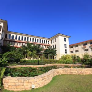 отель Hulhule Island Hotel