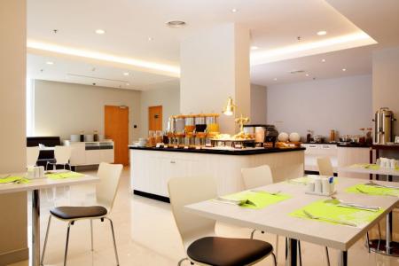 Отель Ibis Bangkok Sathorn в Бангкок - Таиланд