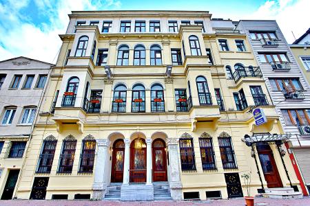 Отель Amber Hotel в Кумкапы - Турция