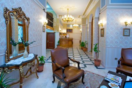 Отель Amber Hotel в Кумкапы - Турция