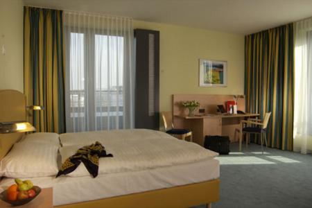 Отель InterCityHotel Hamburg Hauptbahnhof в Гамбург - Германия