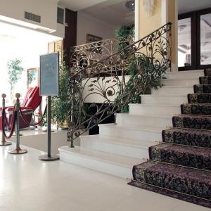 отель EONA BEACH RESORT by Greek Pride
