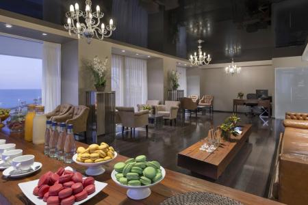 Island Luxurious Suites Hotel