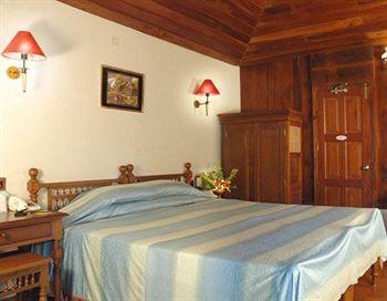 Отель Isola Di Cocco Ayurvedic Heritage Beach Resort в Керала - Индия