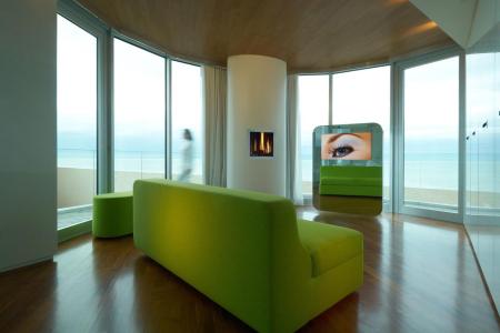 Отель I-Suite в Римини - Италия