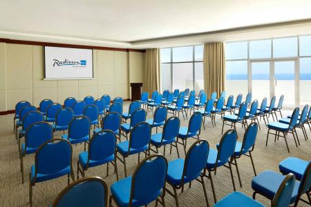 Отель Radisson Blu Resort, Fujairah в Фуджейра - ОАЭ