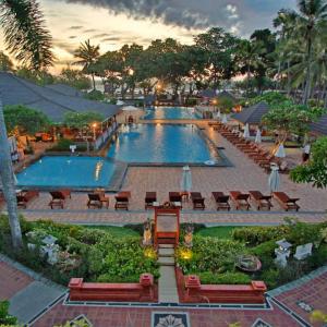 отель The Jayakarta Bali Beach Resort & Spa