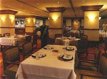 Отель Jaypee Vasant Continental в Дели - Индия