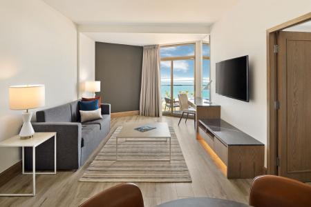 Отель JA Beach Hotel в Джебель Али - ОАЭ