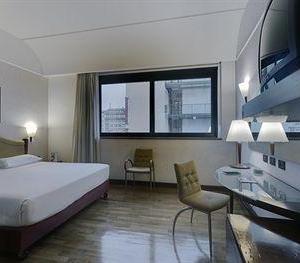 отель NH Milano Machiavelli