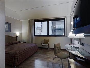 Отель NH Milano Machiavelli в Милан - Италия