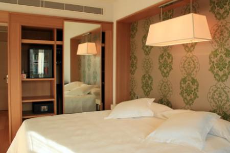 Отель NH Collection Roma Vittorio Veneto в Рим - Италия