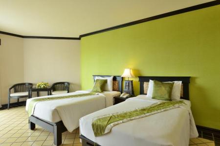 Отель Jomtien Thani в пляж Джомтьен - Таиланд