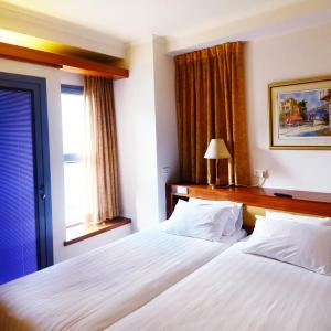 отель Abratel Suites