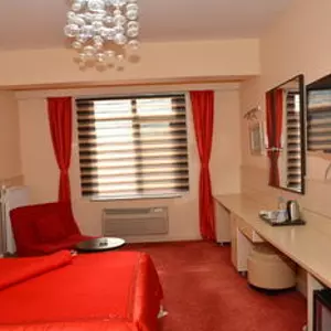 отель Hangover Central Hotel