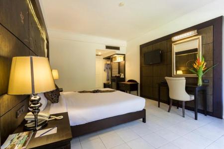 Отель Amora Beach Resort Phuket в пляж Банг Тао - Таиланд