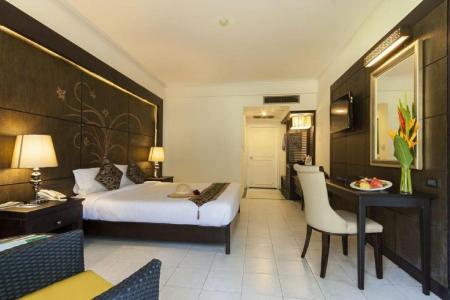 Отель Amora Beach Resort Phuket в пляж Банг Тао - Таиланд