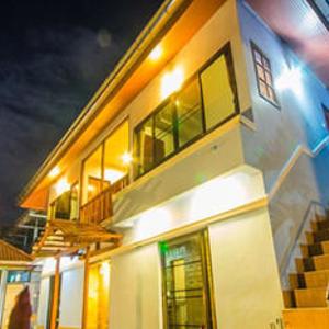 отель Baanrimnam Resort Trat