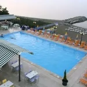отель Mora Hotel