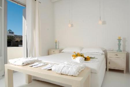 Kapetan Tasos Suites