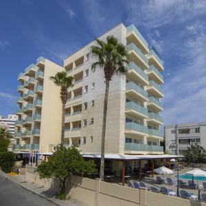 отель Kapetanios Limassol Hotel
