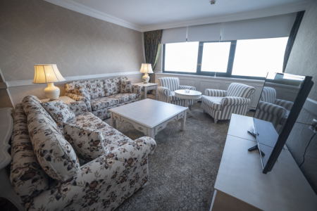 Karinna Hotel Convention Center & Spa