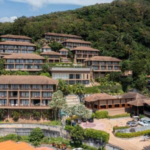 отель Karon Phunaka Resort & Spa