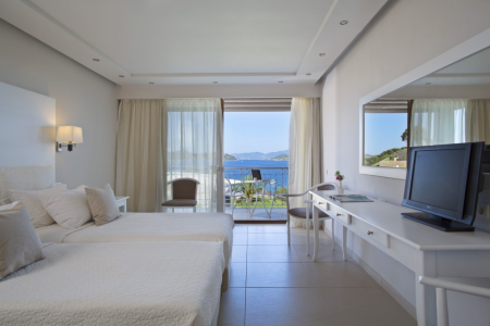 Kassandra Bay Resort