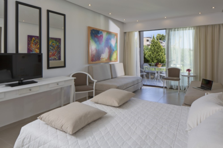 Kassandra Bay Resort