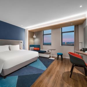 отель Holiday Inn Express RONGCHENG S&T PARK by IHG