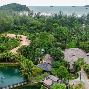 отель Centara Koh Chang Tropicana Resort