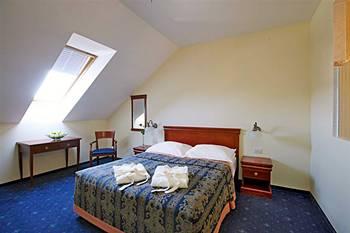 Отель Kompas в Альпийские озера - Словения